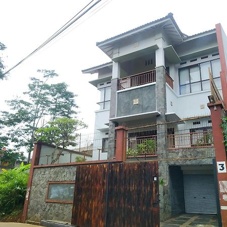 Villa Padasuka Raisa By Grorental Bandung Ngoại thất bức ảnh